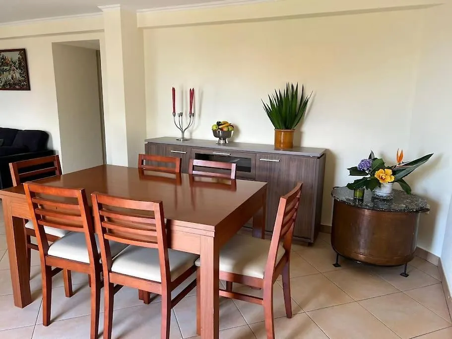 Guest House Santinhos Estreito Da Calheta 0*,  Portugalsko